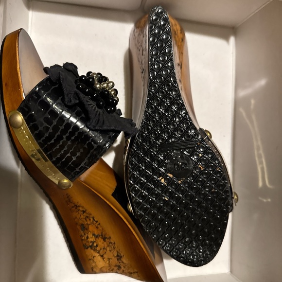 Elegant Black Women's Wedge Sandals - Picture 1 of 2